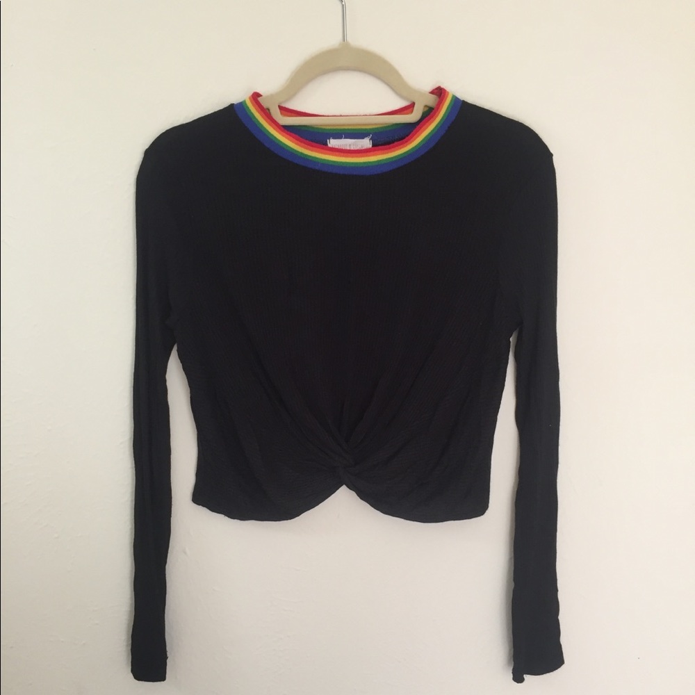 Crop sweater with rainbow neckline